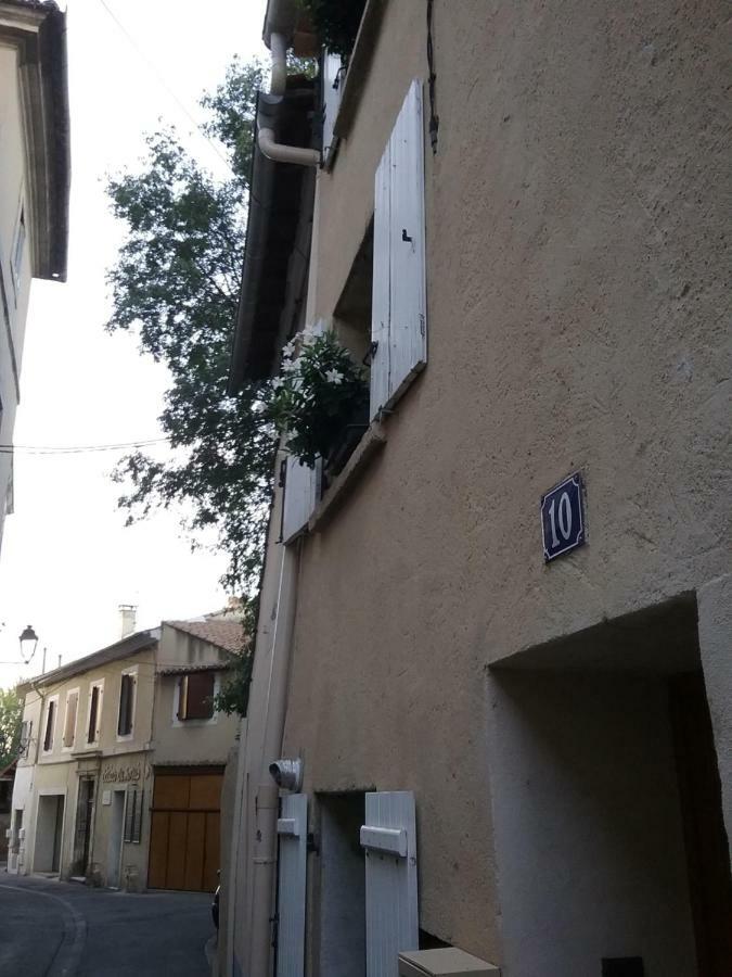 Au 10 Apartment LʼIsle-sur-la-Sorgue Екстериор снимка